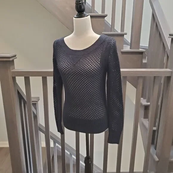 Club Monaco alpaca blend wool sweater (xs) - Picture 2 of 15